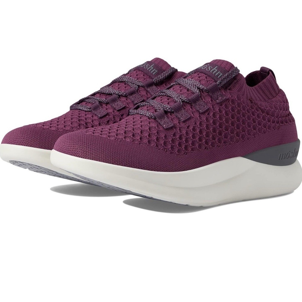 Moshn Vigor Purple Knit Slip On Walking Shoes Womens Size 8 Wide Slip Resistant